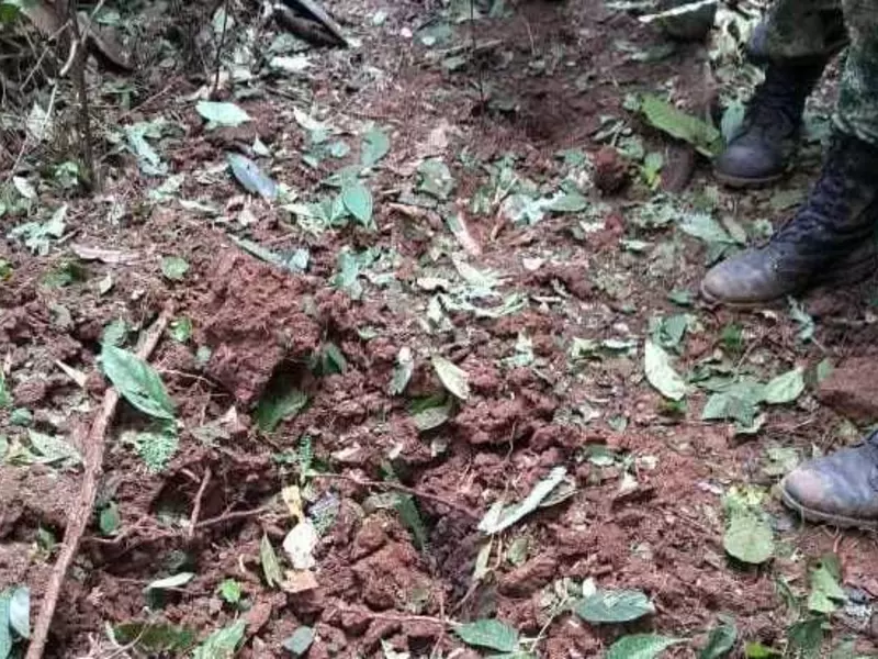 Un joven cayó en este campo minado.