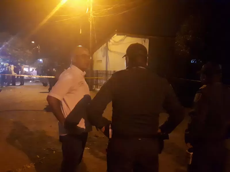 Las cuatro personas fueron asesinadas por desconocidos en moto.