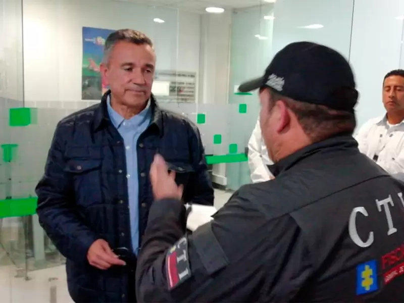 El general retirado Mauricio Santoyo tras ser deportado a Bogotá