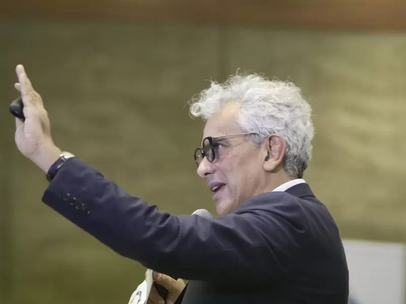 El ministro de Ambiente, Ricardo Lozano.