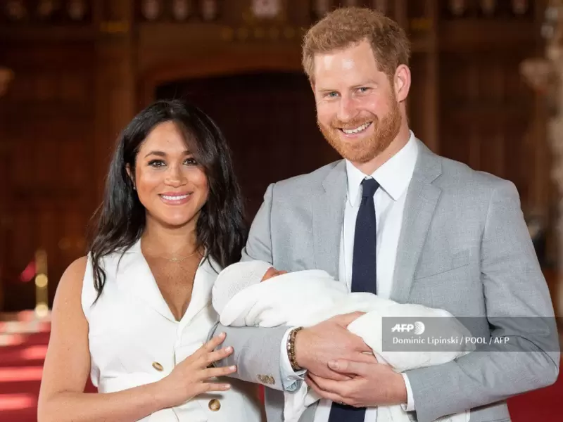 Meghan Markle y el príncipe Harry presentan a su primer hijo