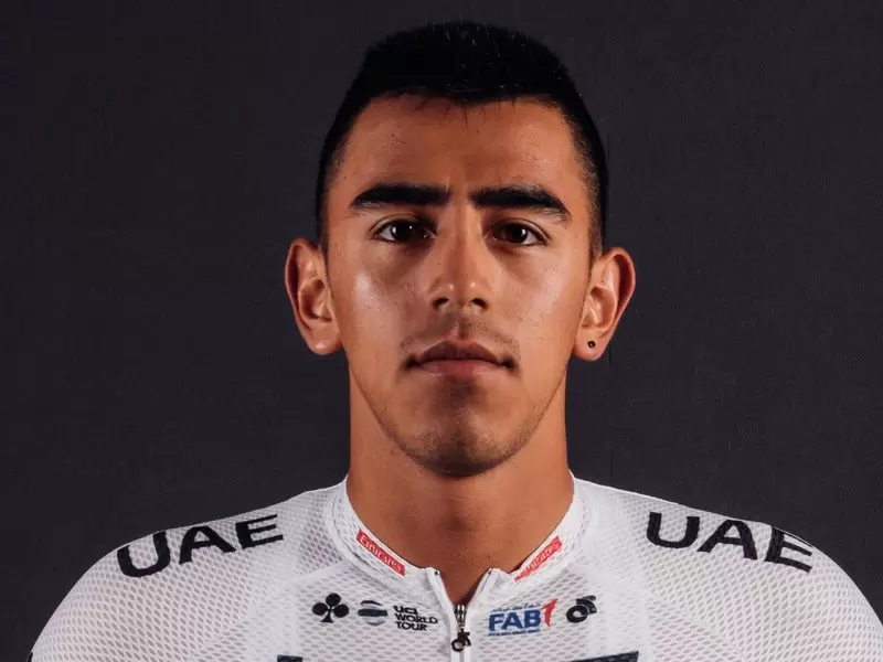 Juan Sebastián Molano, ciclista colombiano del Team Emirates Juan Sebastián Molano, ciclista colombiano del Team Emirates