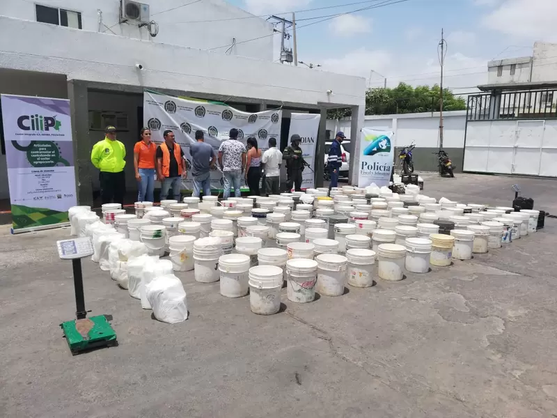 dos de los cuatro capturados son reincidentes en el delito y tenían casa por cárcel.