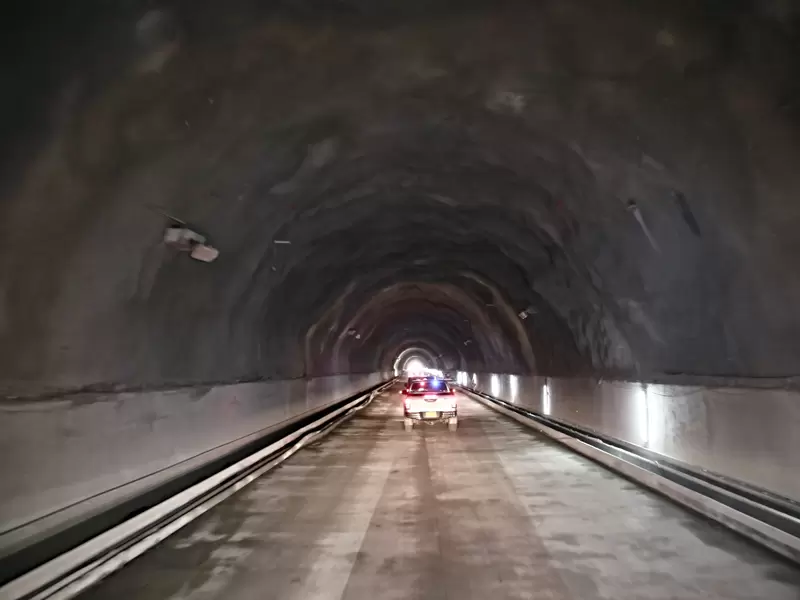 Túnel de Oriente.