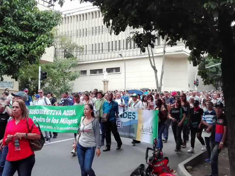 Marcha docentes en Medellín