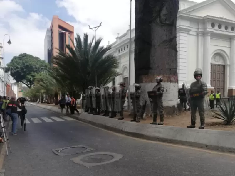 GNB impide el ingreso de la prensa a sesión de la AN de Venezuela