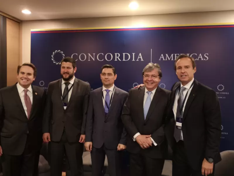 Panelistas en la Cumbre Concordia 2019 hablando de Venezuela