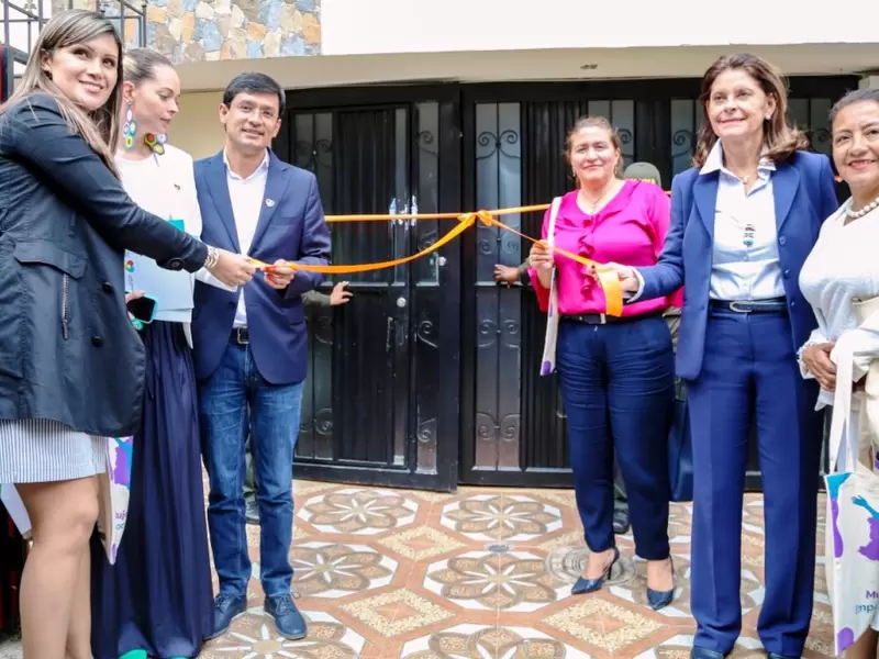La Inauguración contó con la presencia de la Vicepresidenta de Colombia