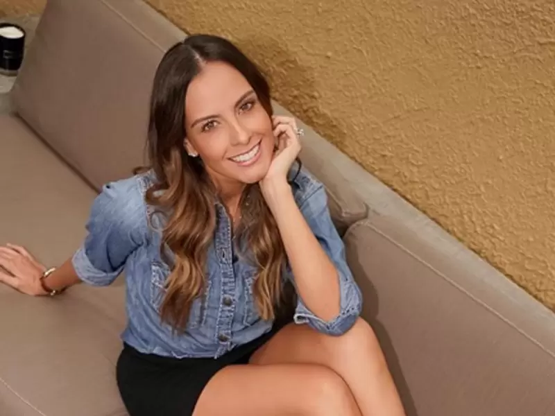 La presentadora reapareció en Instagram y envió un sentido mensaje a su fallecido amigo.