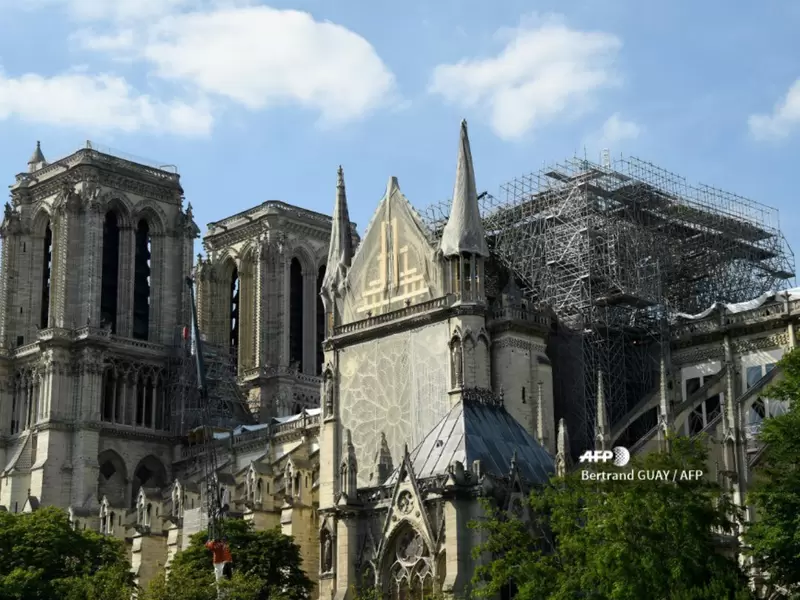 Catedral Notre Dame de París tras el incendio