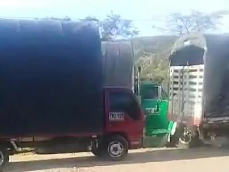 Paro de camioneros en La Guajira Paro de camioneros en La Guajira