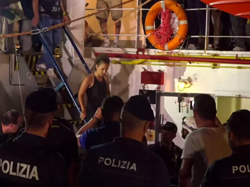 Arrestan a la capitana del barco Sea Watch