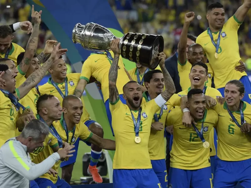 Dani Alves, lateral brasileño