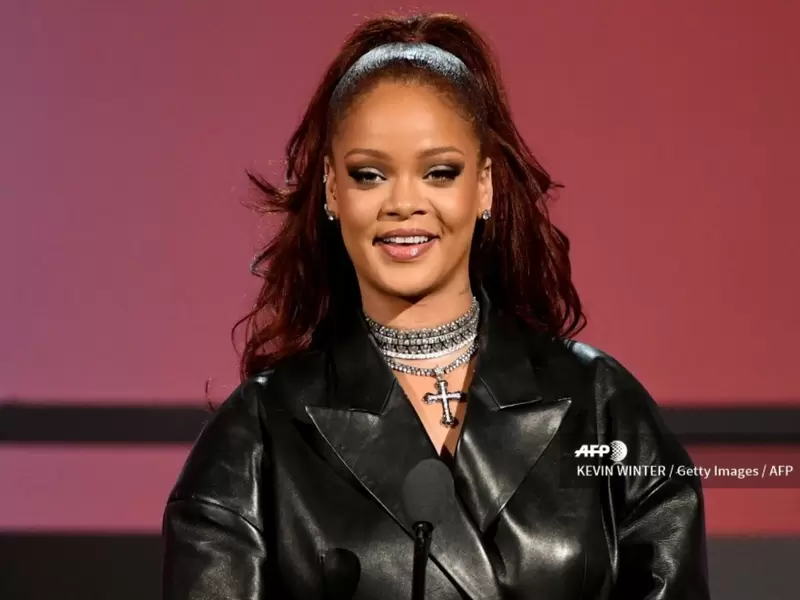 Rihanna encontró a su doble en versión mini