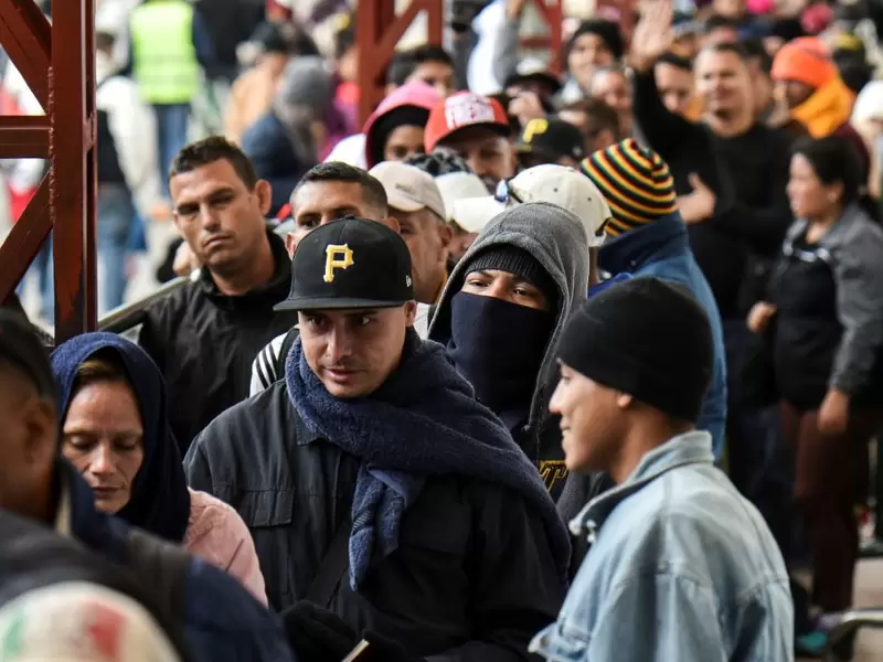 Migrantes venezolanos en la frontera entre Colombia y Ecuador