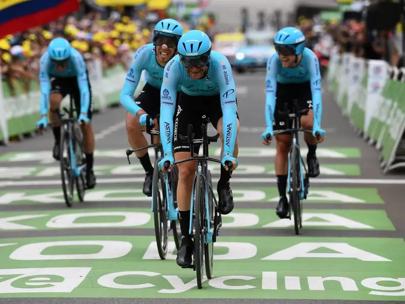 Astana Team, equipo kazajo de 'Superman' López