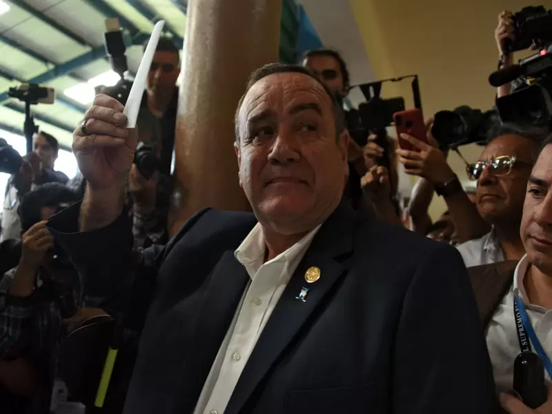 Alejandro Giammattei se perfila como presidente de Guatemala