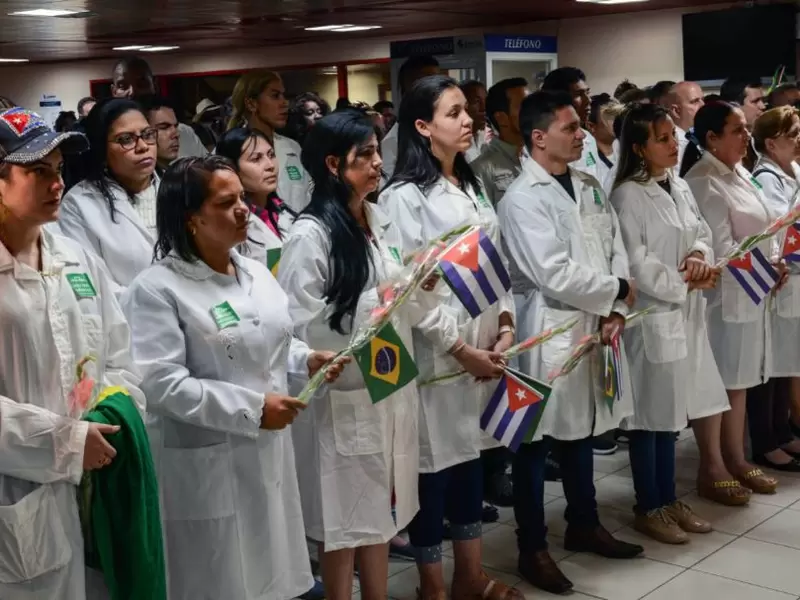 Médicos cubanos