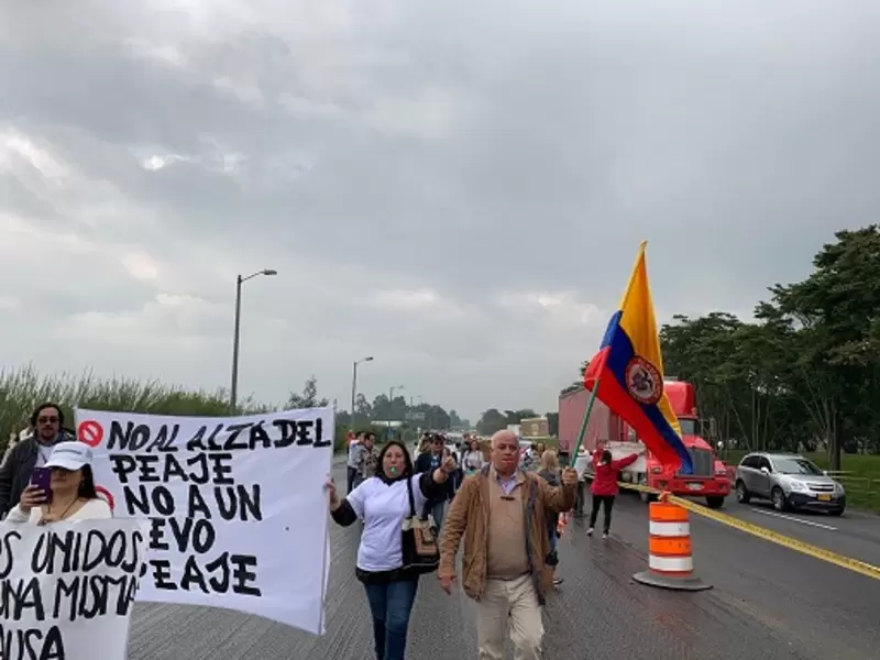 Los manifestantes salieron desde Chía y Bogotá