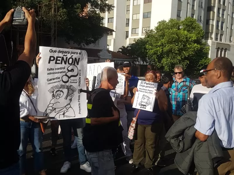 Habitantes del Peñón protestan contra alcaldía