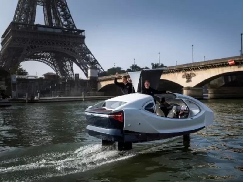 barco taxis rio sena parís Sea Bubbles