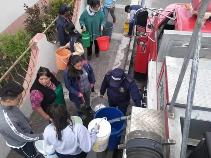 En carrotanques es llevada el agua a las zoasn sin servicio de la ciudad de Ipiales