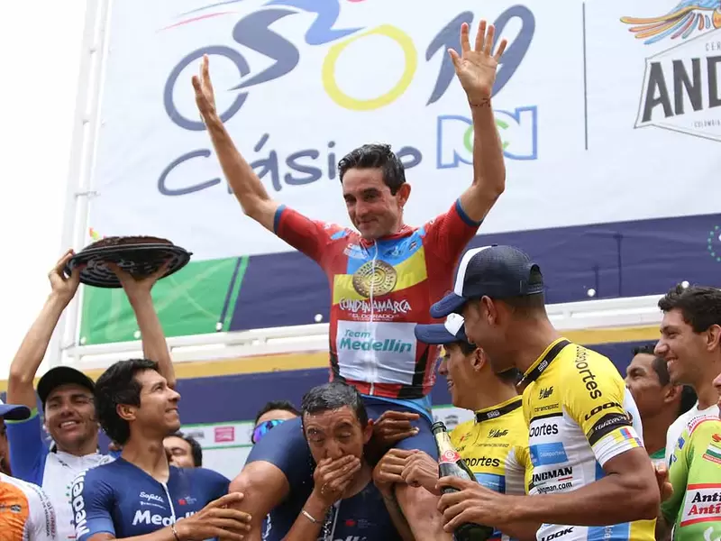 Óscar Sevilla ganó por cuarta vez el Clásico RCN. Óscar Sevilla ganó por cuarta vez el Clásico RCN.