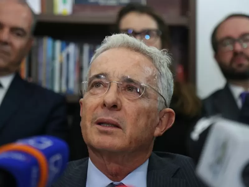 URIBE EN EL SENADO
