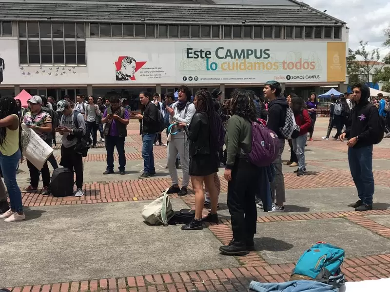Plantón en la Universidad Nacional