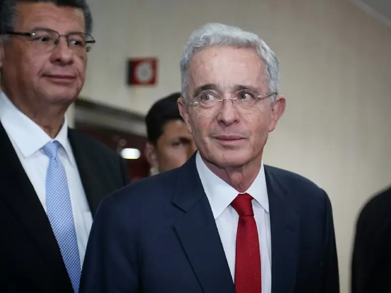 Álvaro Uribe Veléz en la Corte Suprema Álvaro Uribe Veléz en la Corte Suprema