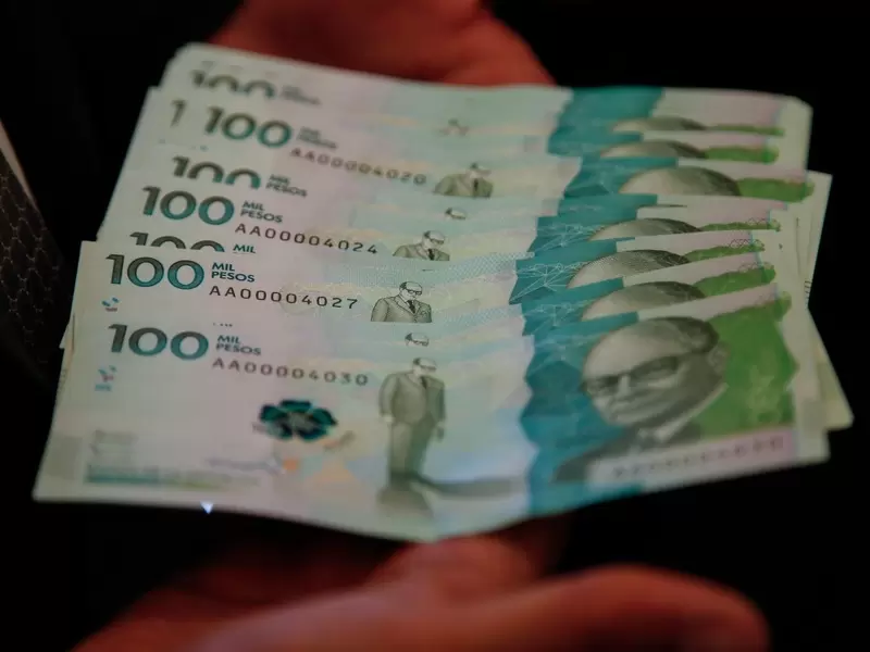 Dinero colombiano Dinero colombiano
