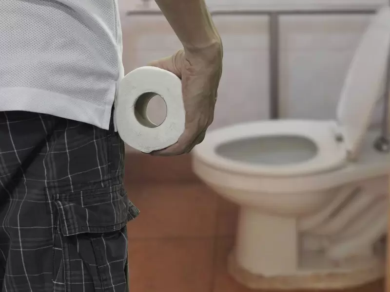 Hombre en el baño Hombre en el baño