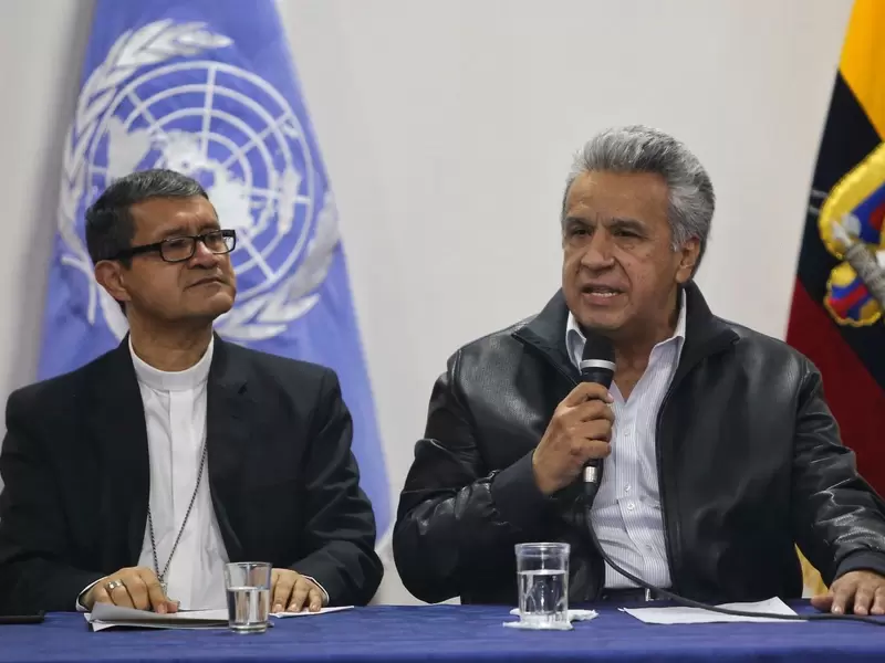Lenín Moreno, durante diálogos con indígenas Lenín Moreno, durante diálogos con indígenas