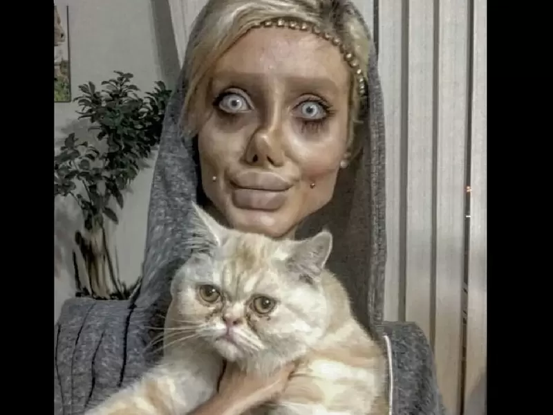 Angelina Jolie iraní