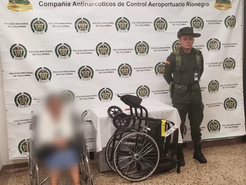 Captura anciana con coca en silla de ruedas Captura anciana con cocaína en silla de ruedas