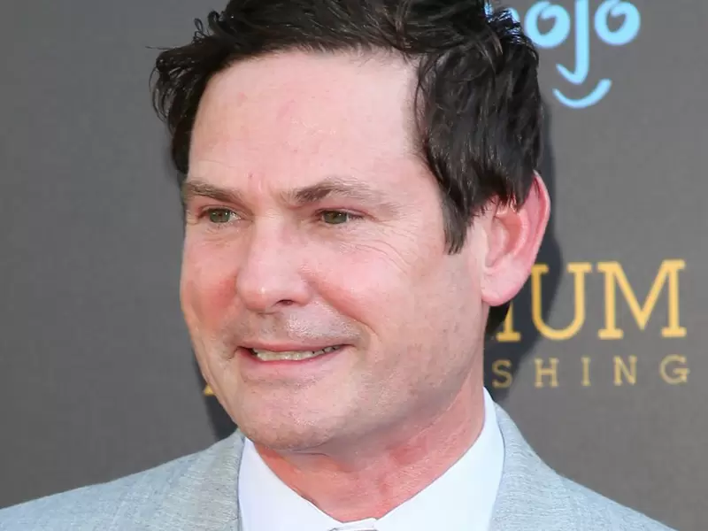 Henry Thomas