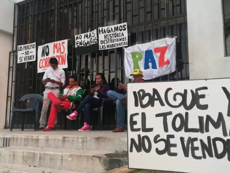 Protesta en Registraduría de Ibagué.