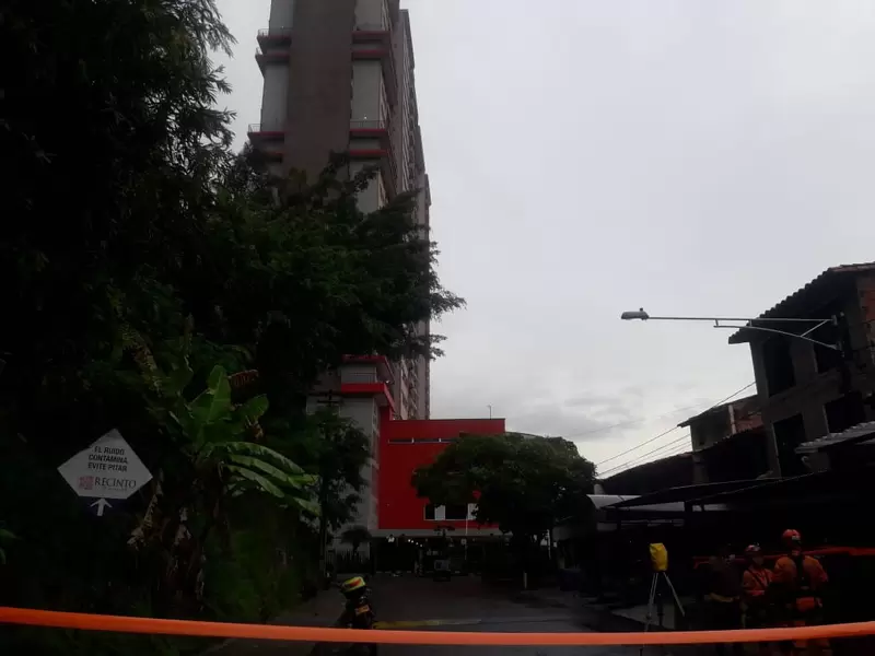 El Dagrd confirmó que se presentaron fallas en una columna de la edificación