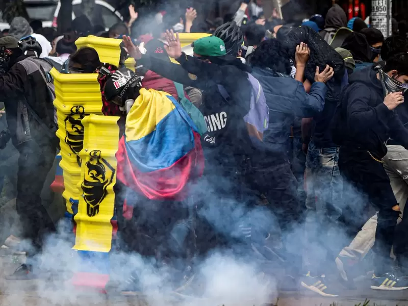 Protestas durante las marchas del 21 de noviembre en Colombia