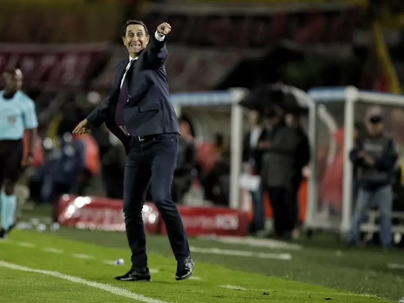 El técnico Alexandre Guimarães El técnico Alexandre Guimarães