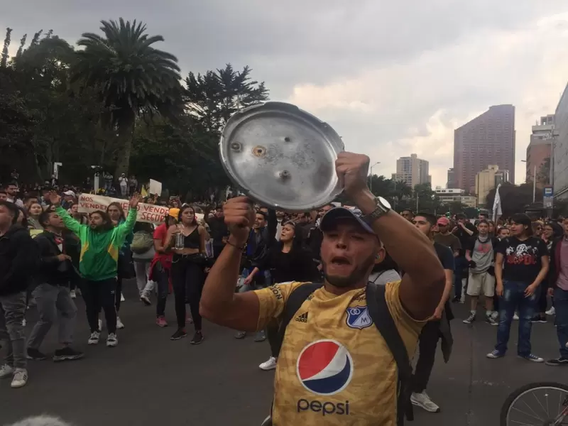 Alrededor de 500 personas se reunieron en el Parque Nacional según las primeras versiones