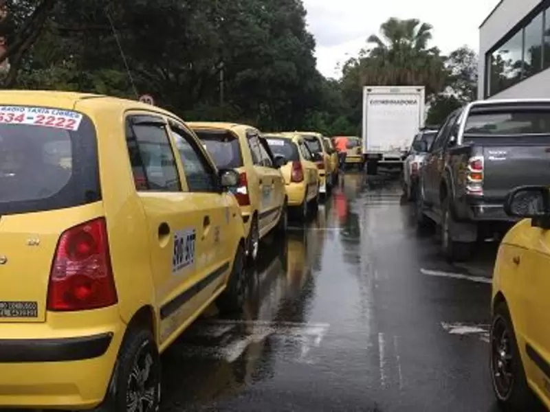 Para el sindicato nacional de conductores el alza en la tarifa debió ser de al menos $ 500 pesos.