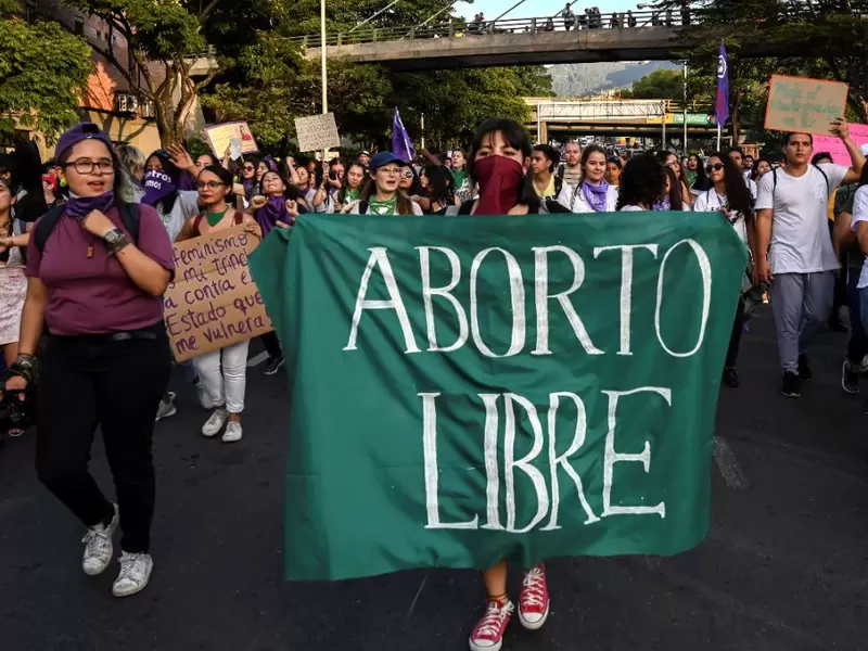 Manifestación de mujeres en favor del aborto, en Medellín