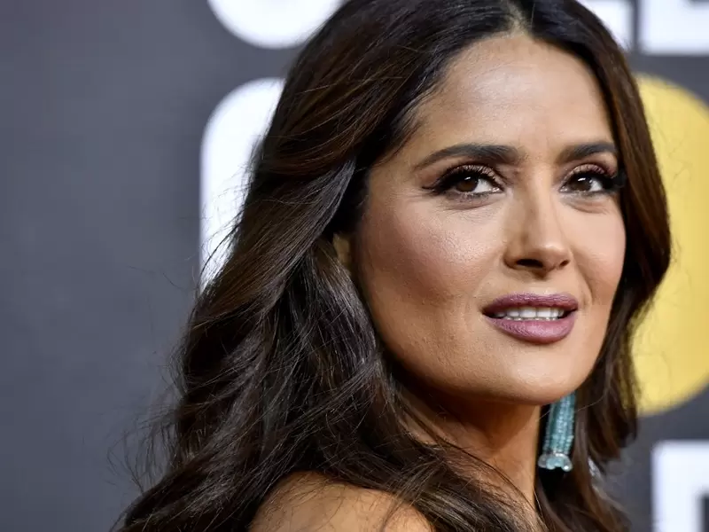 La actriz Salma Hayek La actriz Salma Hayek