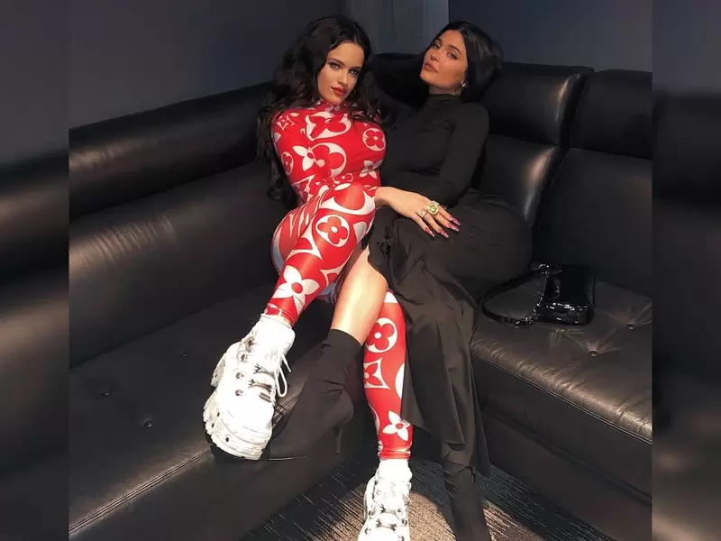 Rosalía y Kylie Jenner Rosalía y Kylie Jenner