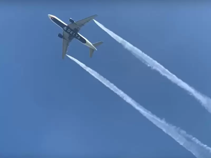 Avión libera combustible sobre escuela