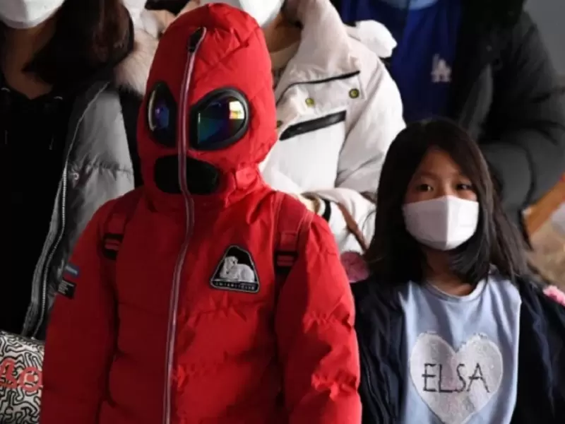 Improvisadas tácticas de los chinos para evitar el coronavirus