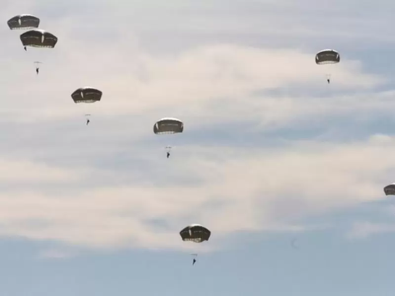 Paracaidistas del Ejército de EE.UU.