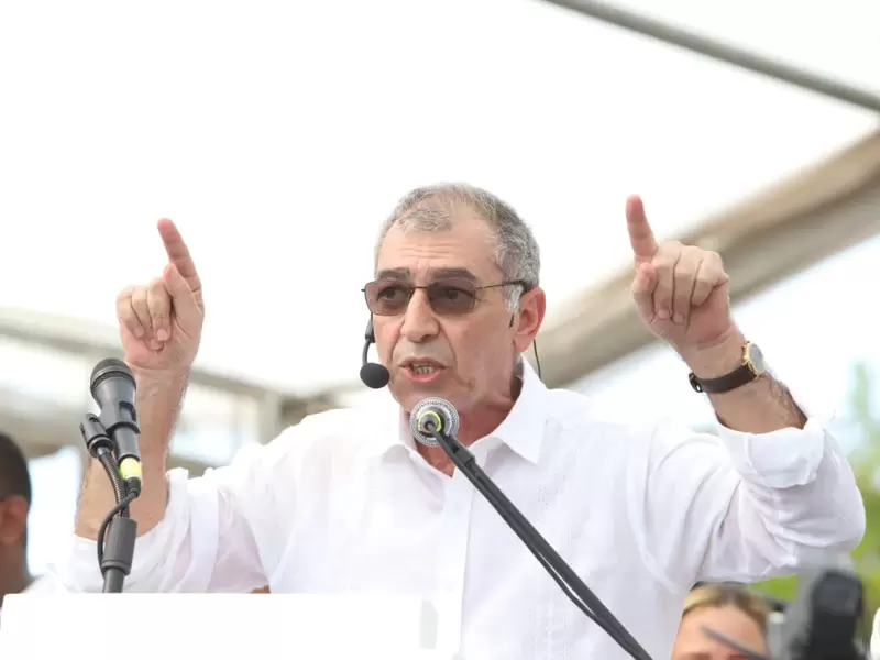 El mandatario se posesionó en una ceremonia realizada en La Perimetral.