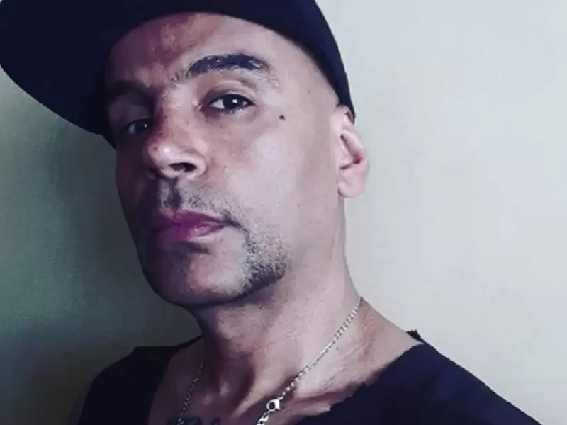Kaiser, cantante de la Etnia Kaiser, cantante de la Etnia
